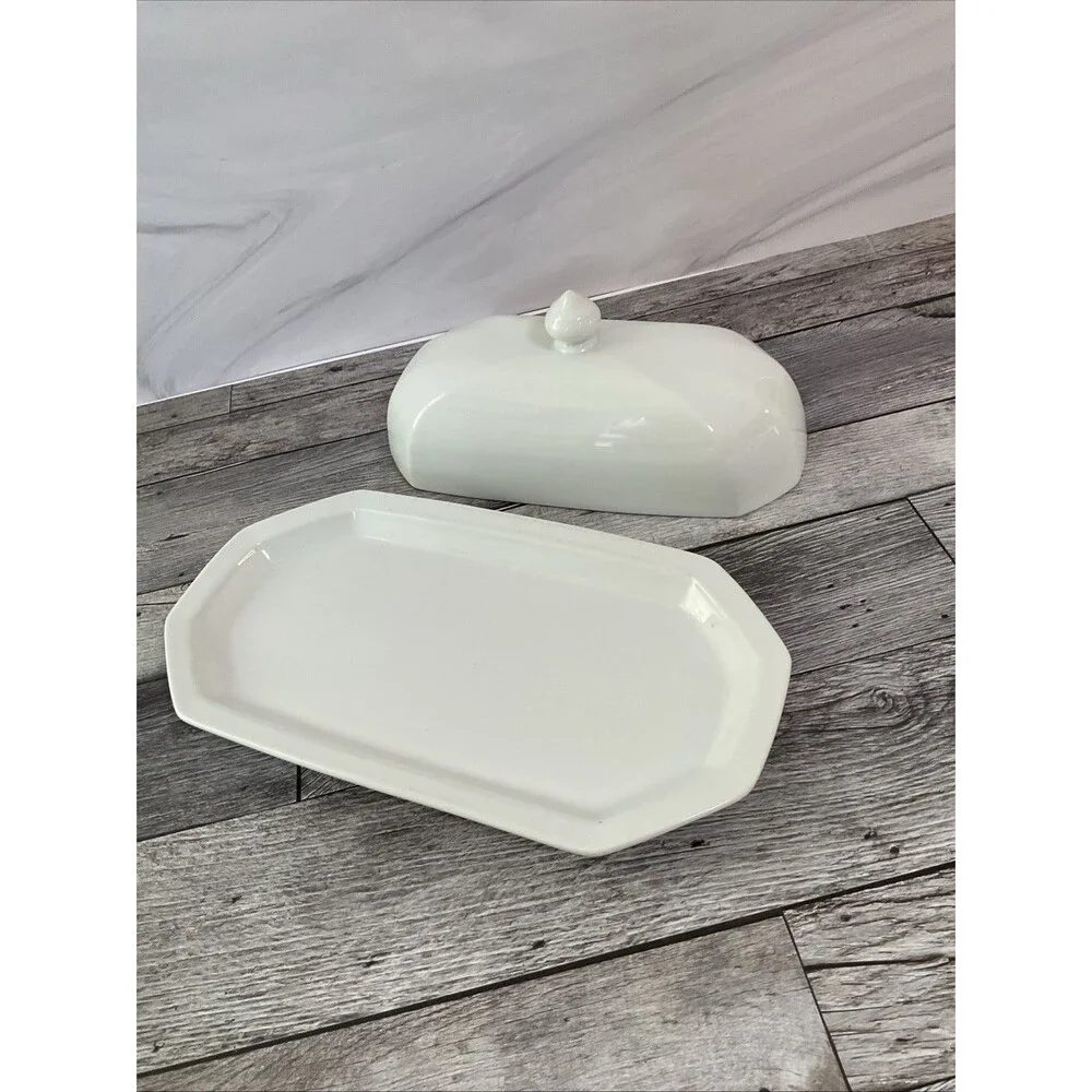 Savoir Vivre Madison Blanche Butter Dish with Knob Ceramic White